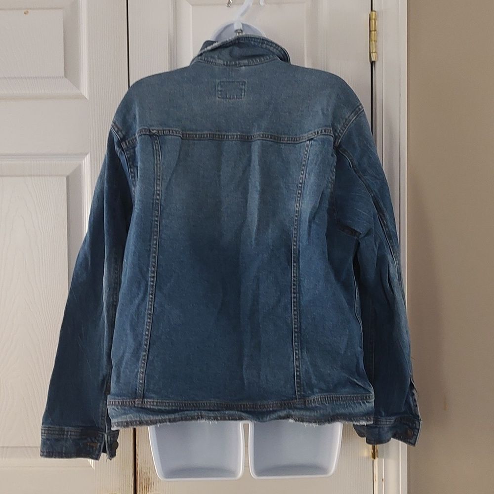 Universal Thread  distressed jean jacket   Sz L - Picture 5 of 6